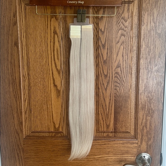 Glam Seamless 20” Remy Tape-In Hair Extensions - Picture 4 of 16